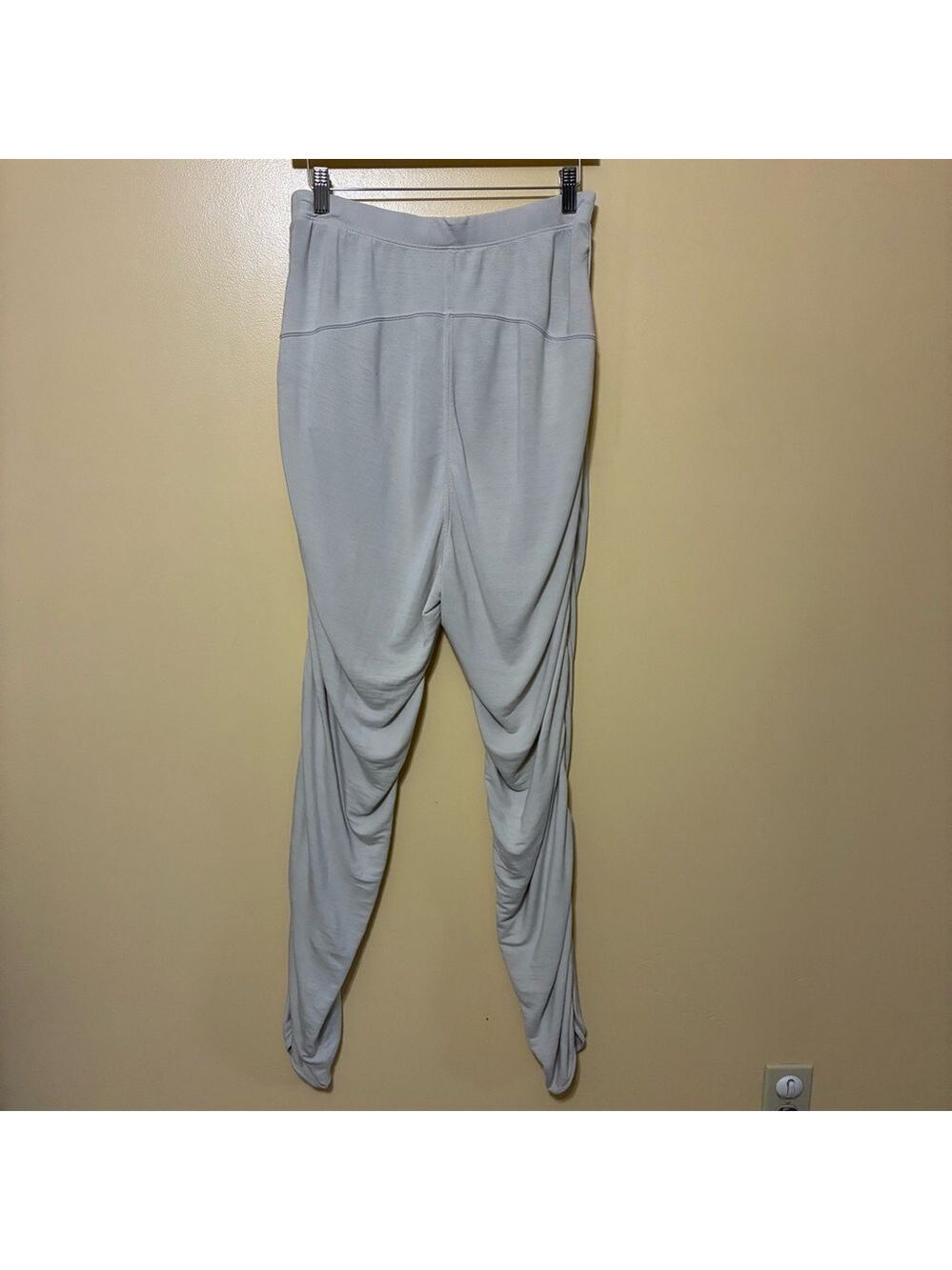 Lululemon Every Moment Pant Women’s 8 Vapor Athletic Yoga Gym High Rise - Picture 10 of 13